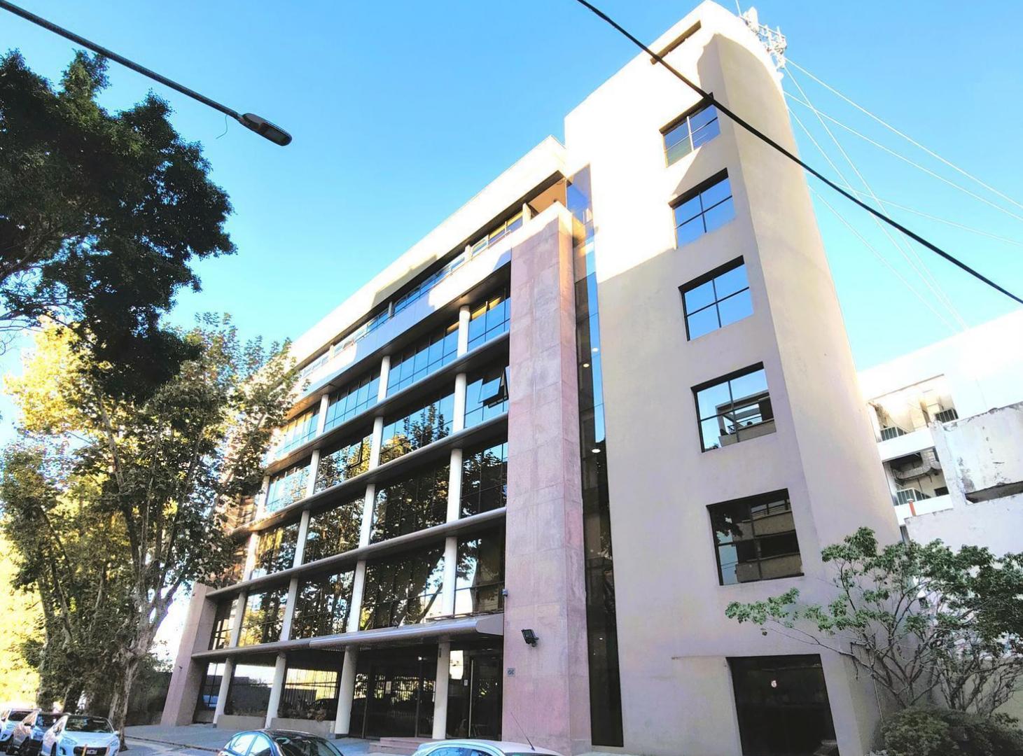 Oficina amoblada lista para entrar