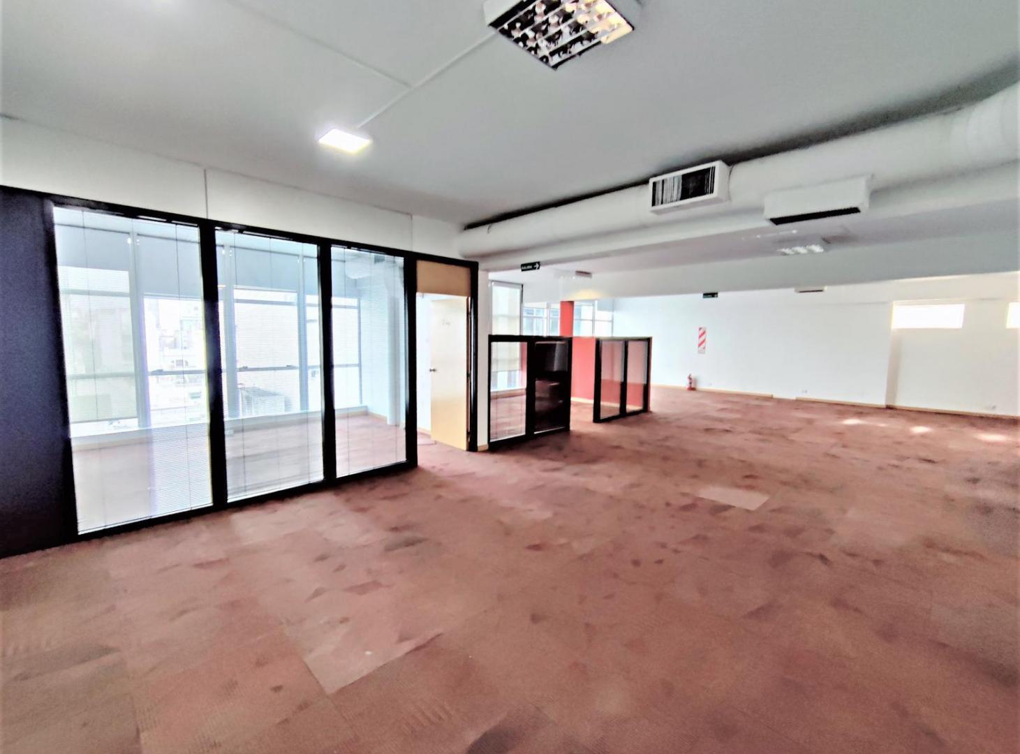 Foto de Oficina en Alquiler lista para entrar proxima a Galerías Pacífico, imagen 1