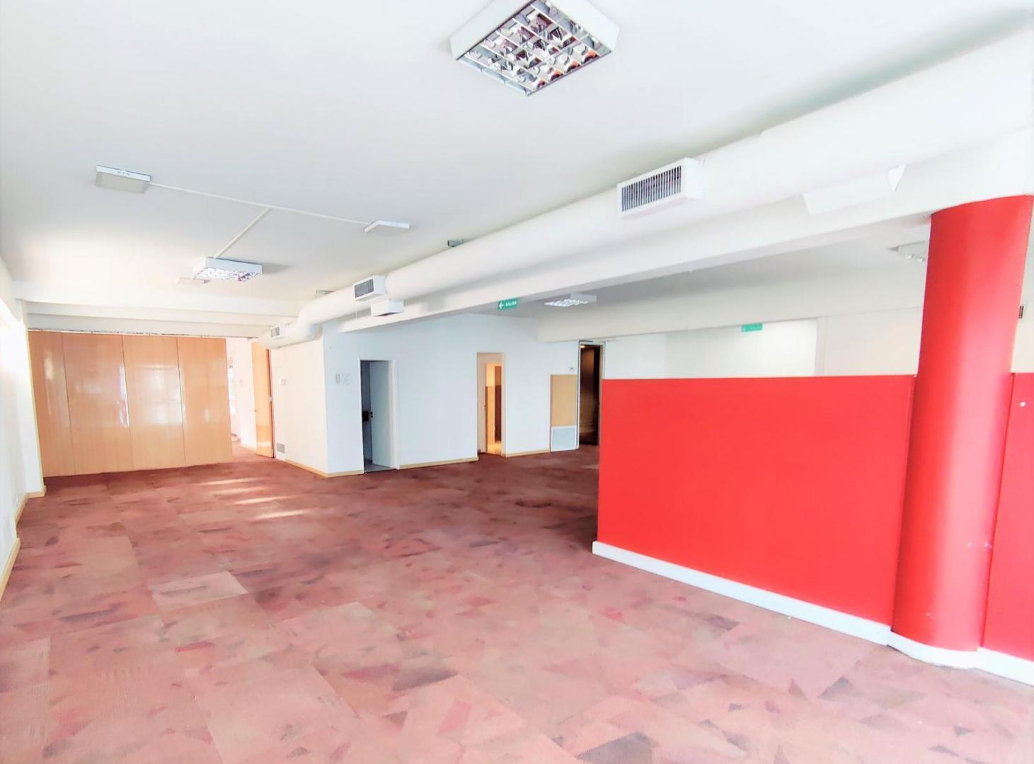 Foto de Oficina en Alquiler lista para entrar proxima a Galerías Pacífico, imagen 3