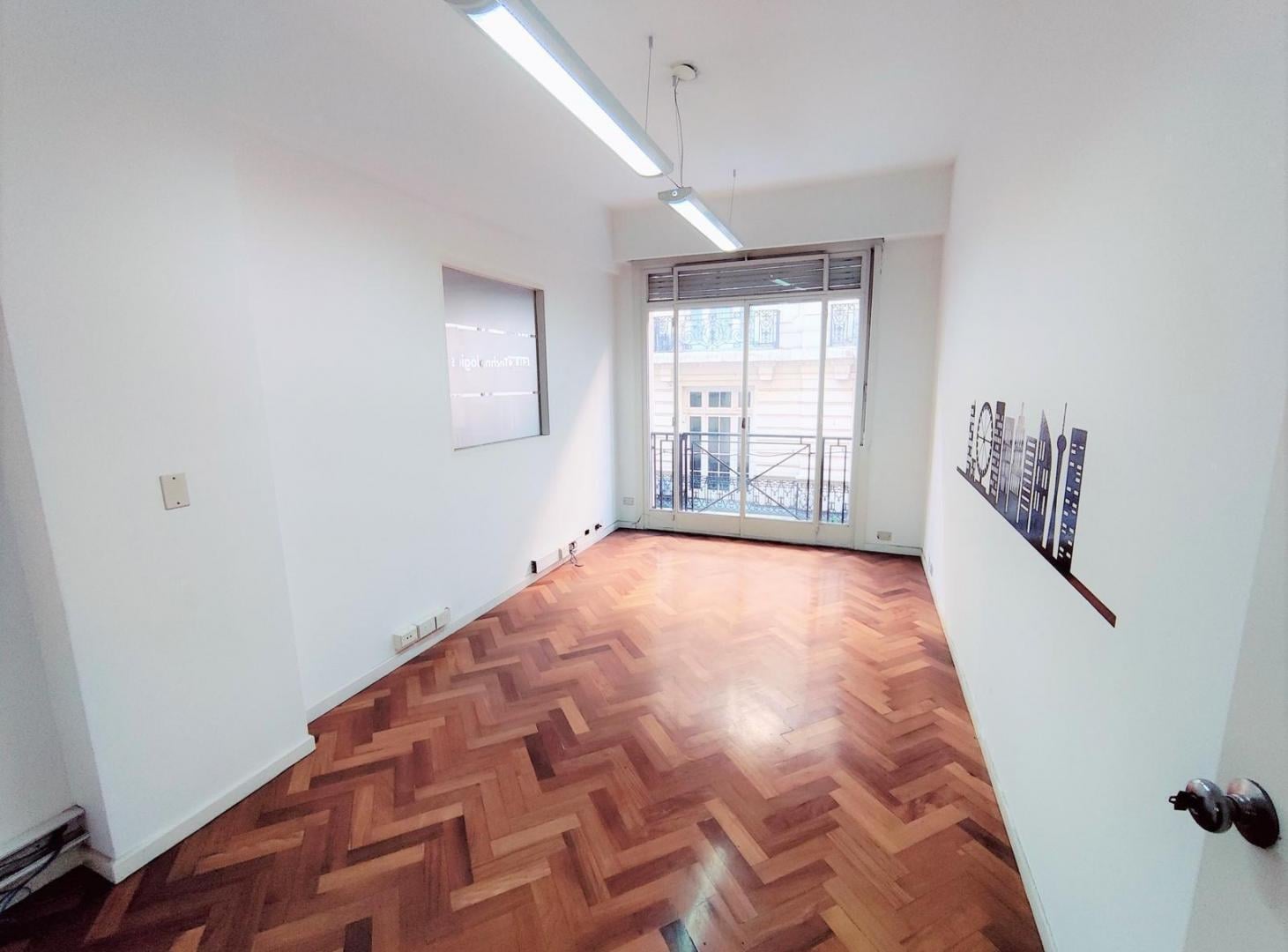 Foto de Edificio de oficinas entre medianeras de Arquitectura Clasica, imagen 5