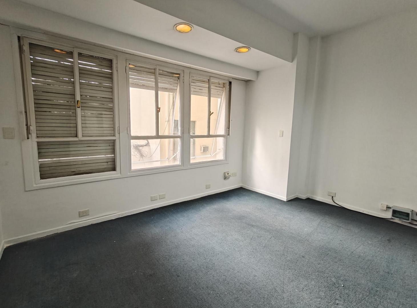 Foto de Oficina en el 5 Piso Contrafrente en Sarmiento 663, imagen 5
