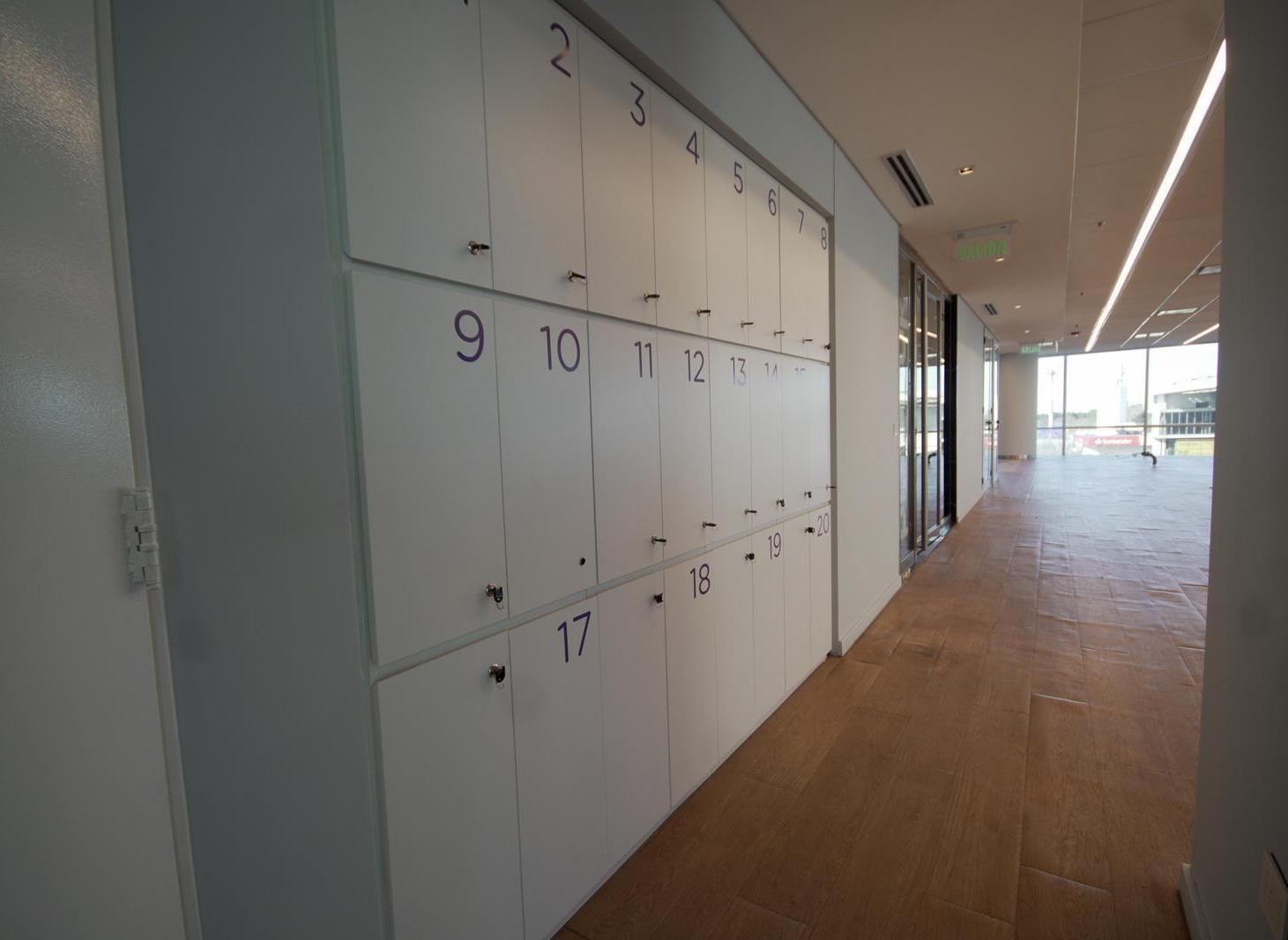 Foto de Oficina en alquiler, lista para entrar con vista al rio en Torre Green, imagen 2