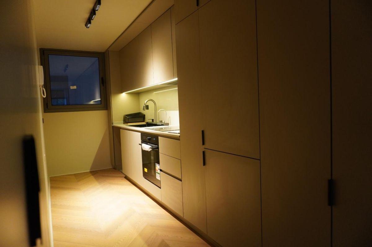 Foto de Arenales 1500 Excelente 2 amb con balcon terraza, vista y luz, imagen 4