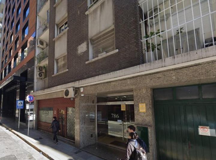 Centro-25 de Mayo-Av.Cordoba-3 amb-balcón al frente-Apto vvda./prof.-Serv.ctrales-Vigilancia-65m2 1