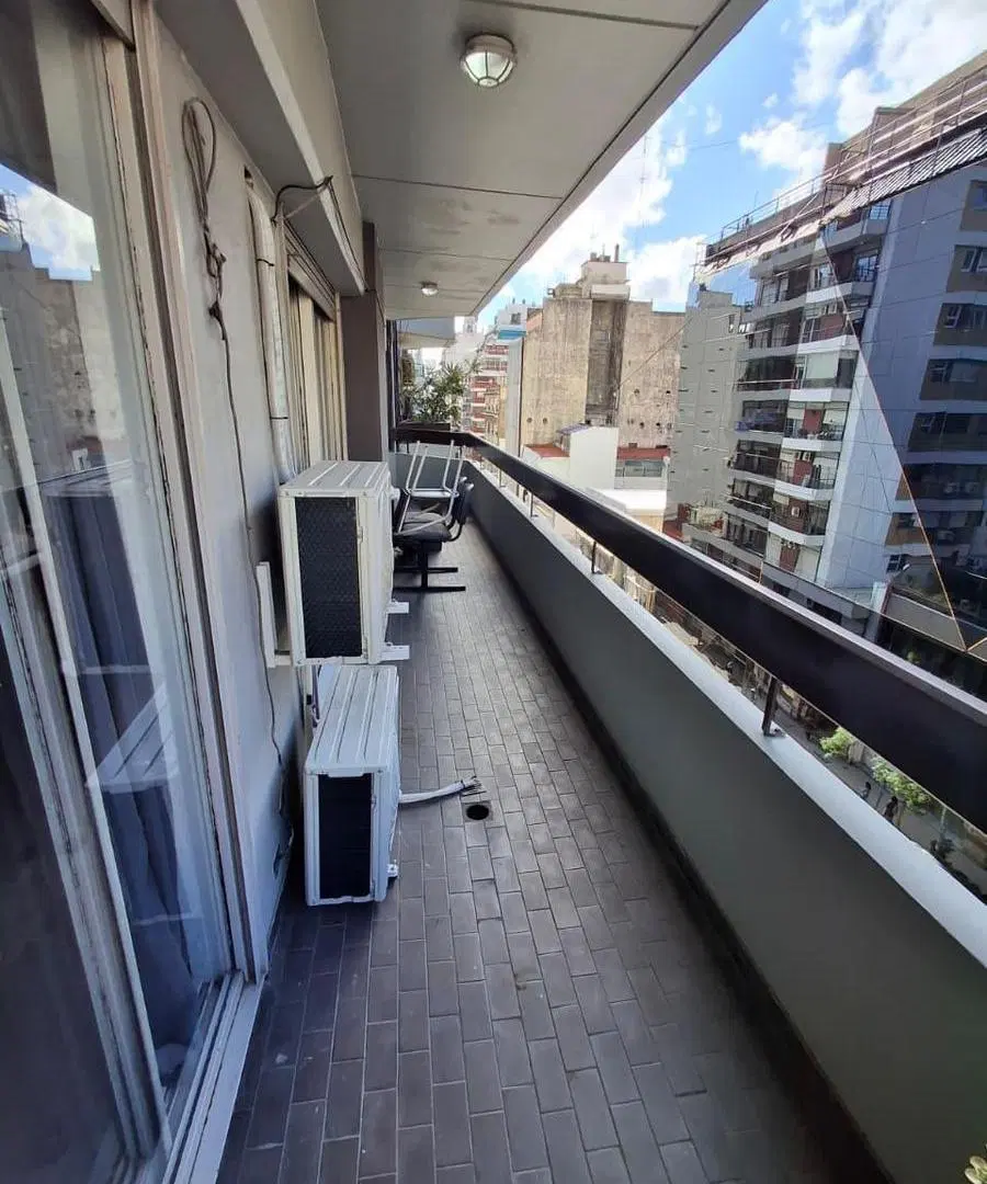 ALQUILER-Paraguay-Azcuenaga- 4 amb. con balcón al frente-piso alto-Apto prof/vvda/consultorio-80m2 3
