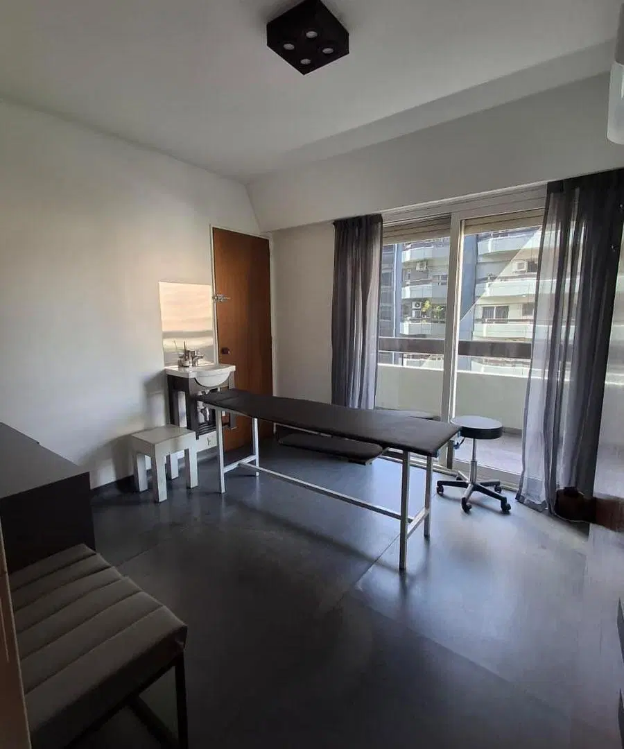 ALQUILER-Paraguay-Azcuenaga- 4 amb. con balcón al frente-piso alto-Apto prof/vvda/consultorio-80m2 4