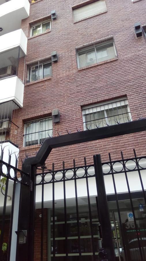 Foto de Alquiler-Centro-Av.Belgrano y Chacabuco-2 amb. balcon al, imagen 1