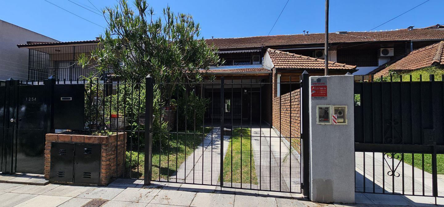 Venta de Casa 4 Ambientes en Martínez
