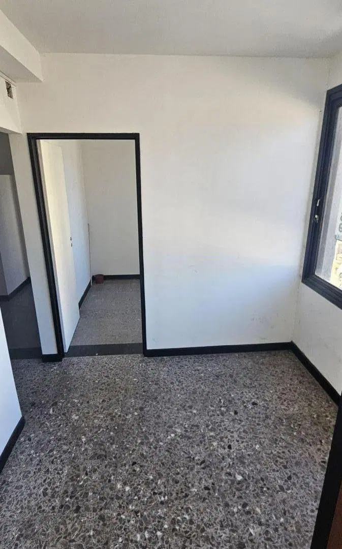 Alquiler de Oficina 5 Ambientes en Munro 3