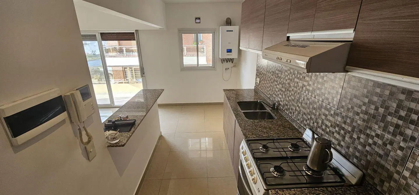 Venta departamento 2 ambientes VICTORIA 3