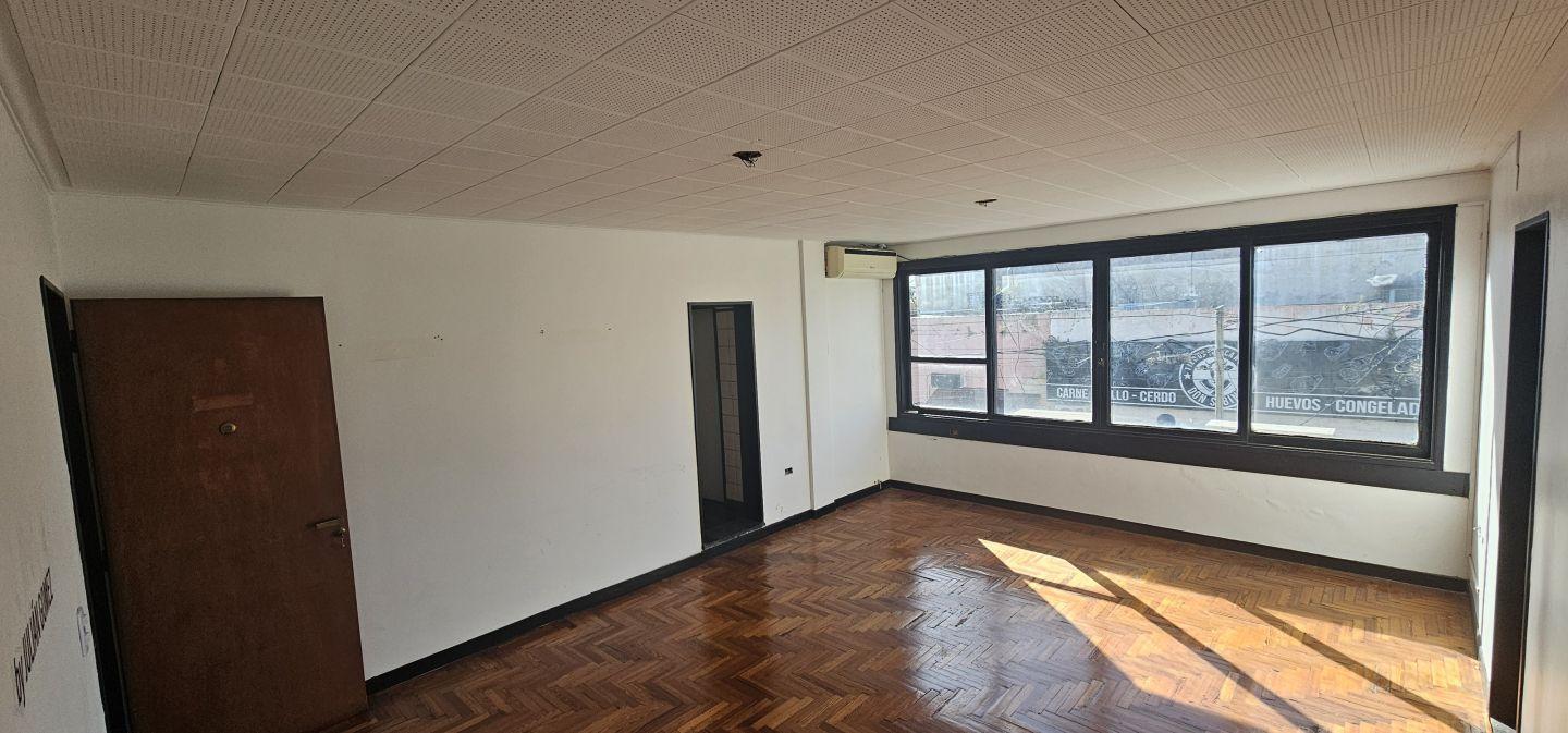 Foto de Alquiler de Oficina 5 Ambientes en Munro, imagen 4