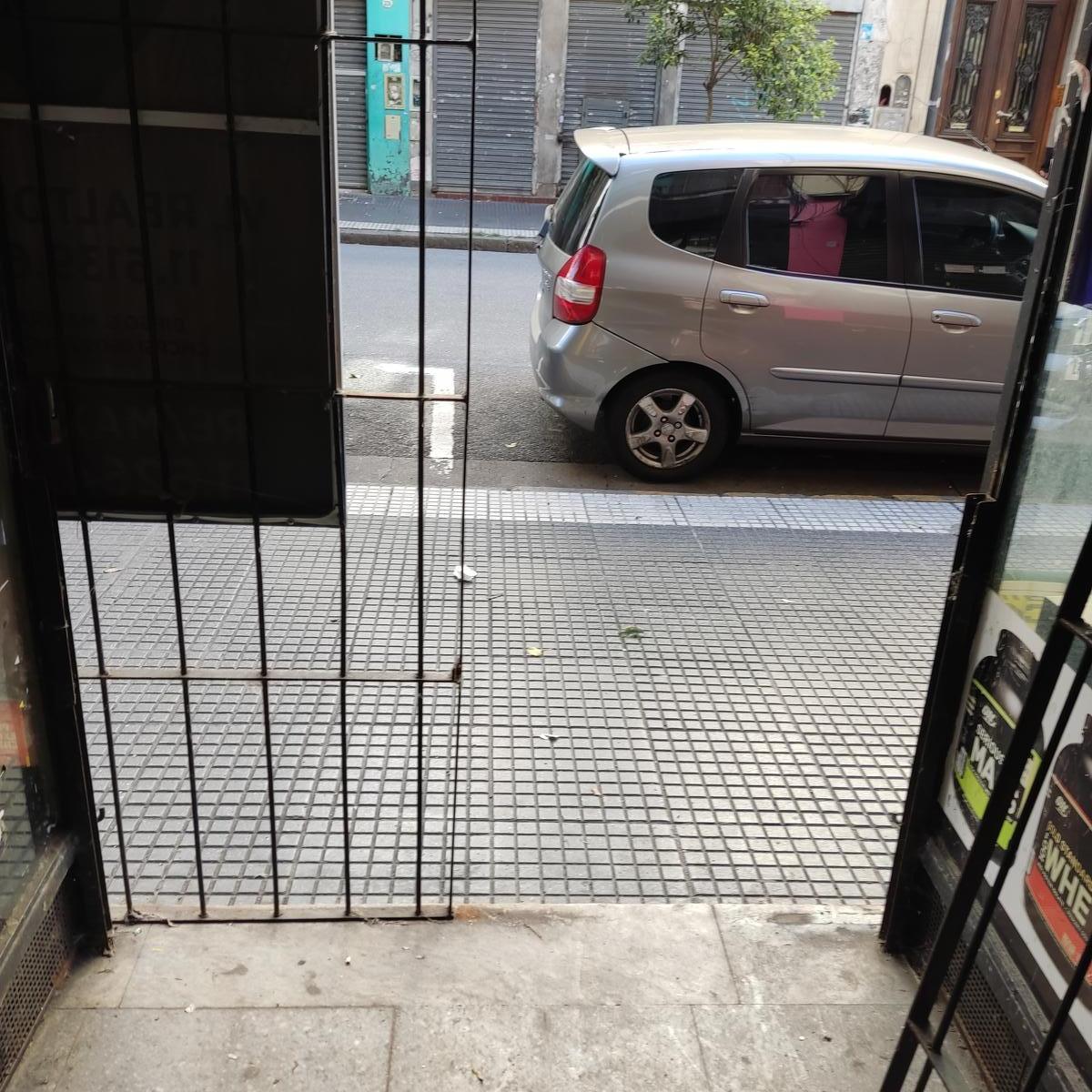 Local en Once