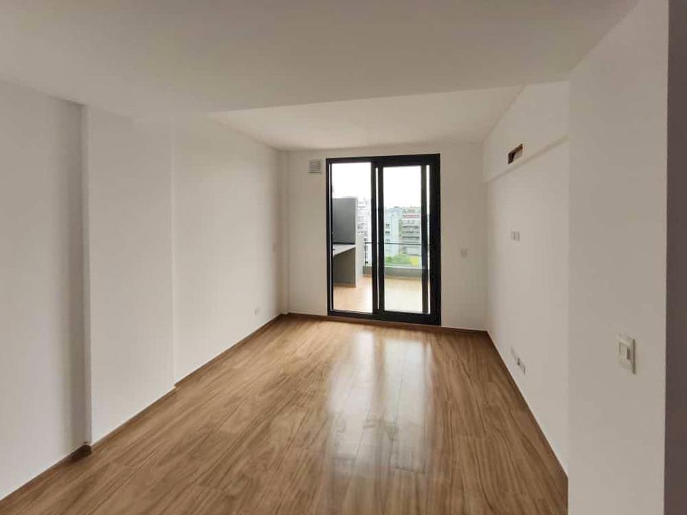 VENTA Departamento tres ambientes en Flores