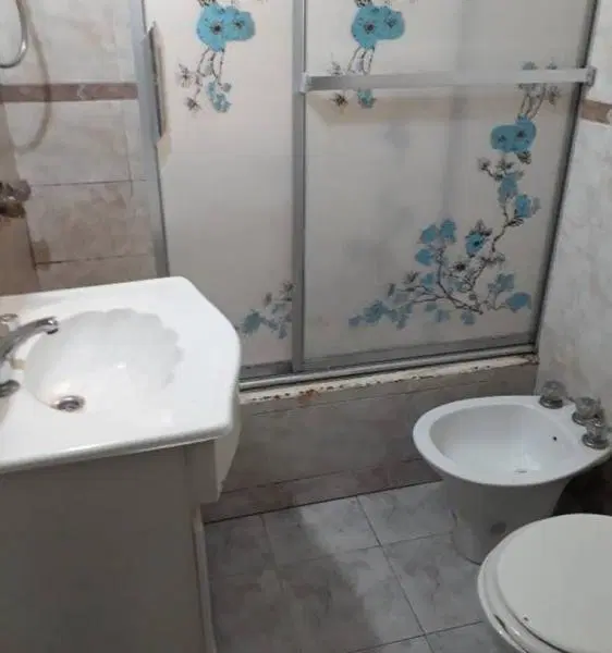 4 AMBIENTES EN ALQUILER, BALCON A LA CALLE,CERCA DE RIVADAVIA, 3