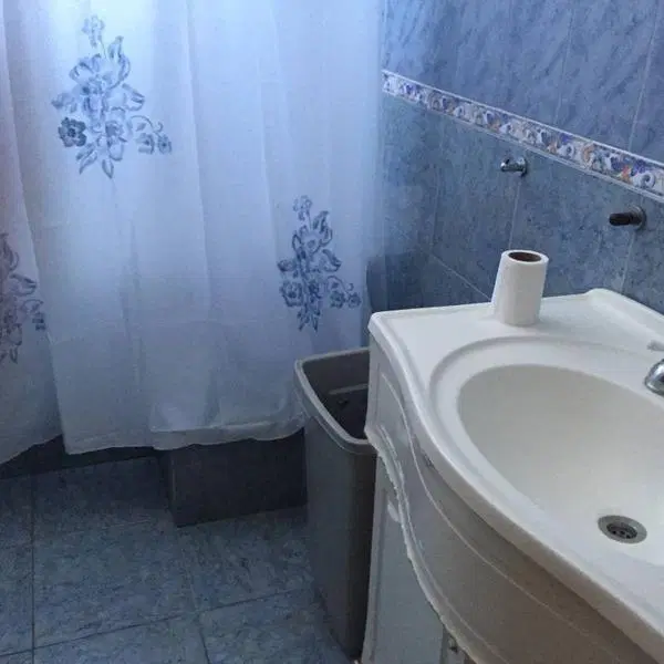 EXCELENTE CASA EN ALQUILER 2 PLANTAS CON TERRAZA IMPECABLE 5