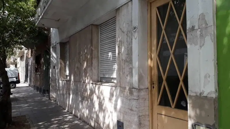 PH CASA DE 200MTS CON PATIO Y JARDIN 4 AMBIENTES SIN EXPENSAS 1