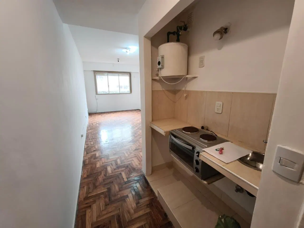 VENTA Excelente monoambiente en Once 4