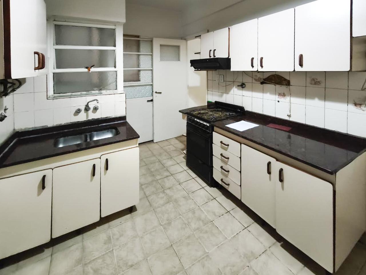 Foto de ALQUILER Departamento cuatro ambientes mas dependencia en Balvanera, imagen 1