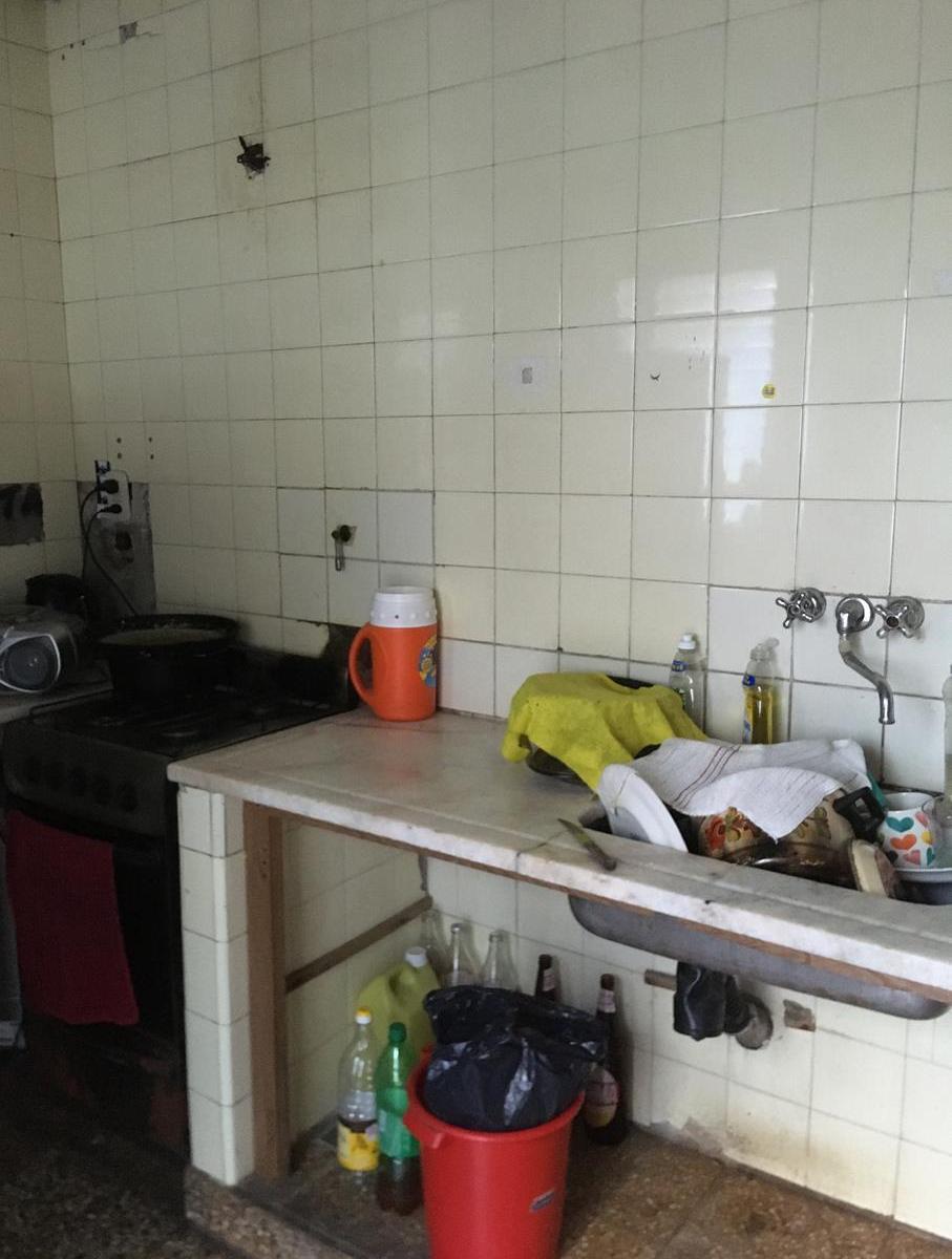 Medina 348, Caba/ Casa 4 Ambientes 220 M²/ Garage/patio/ 2 Baños/ U$s 200.000 2