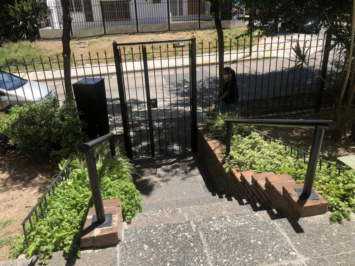 Av Piedra Buena 3900/ Depto 4 Ambientes/ a La Calle/ Cochera/ 65 M²/ U$s 55.000 5