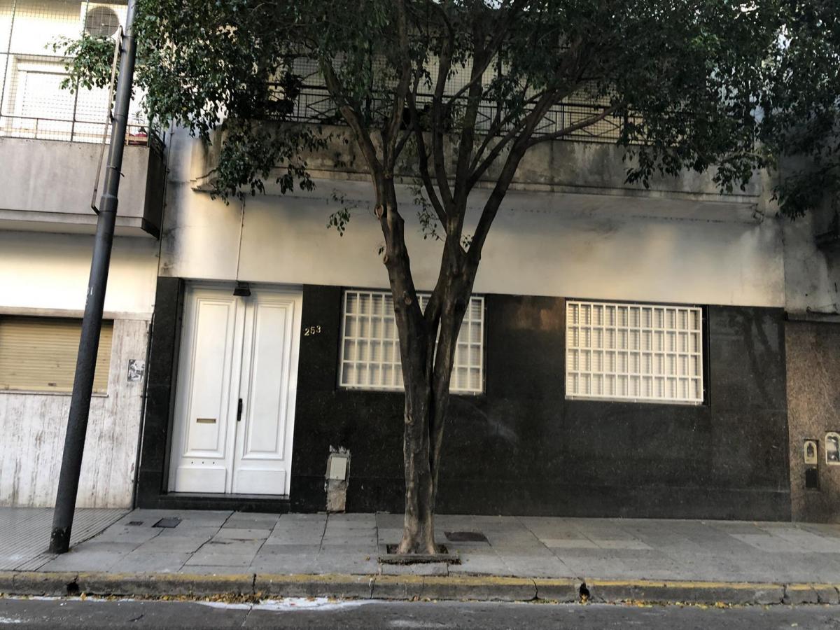 Catamarca 253/ PH 4 Ambientes/ 3 Baños/ Reciclado/ Balcon/ 130 m² / U$s 200.000 4