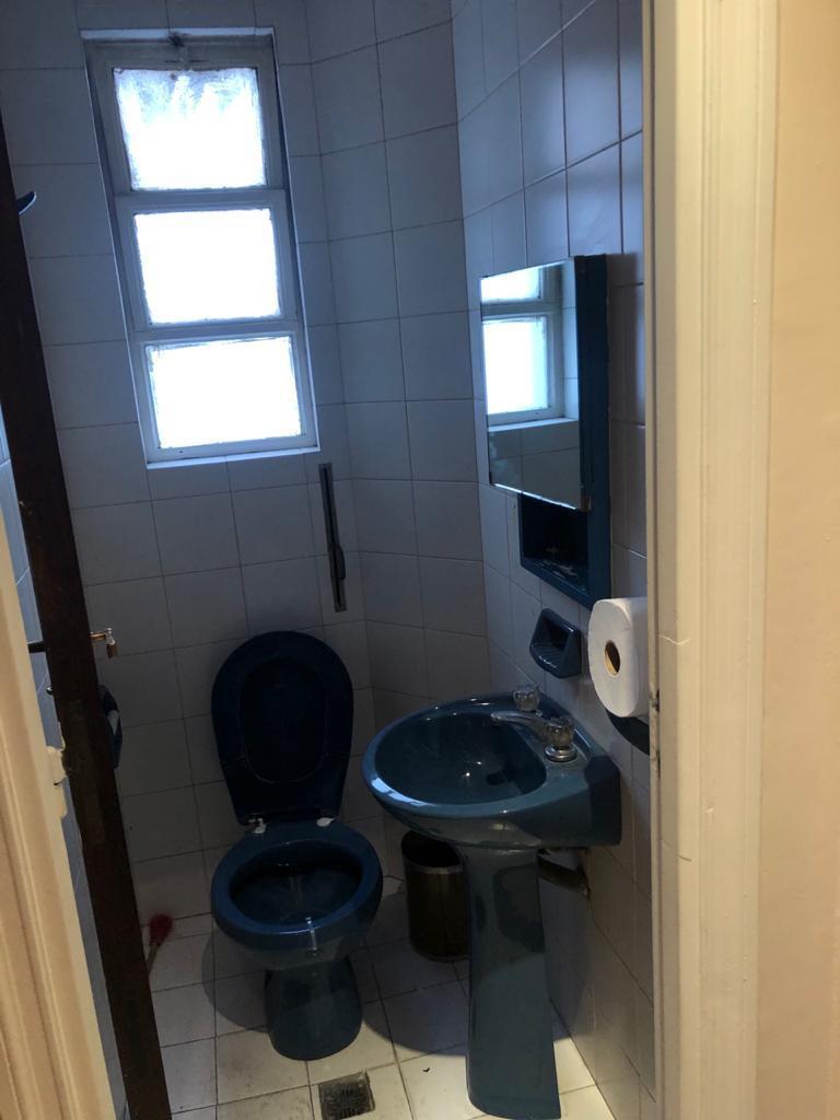 Av Pres. Roque Sáenz Peña 720 /6 Ambientes/ 3 Baños/ Cocina/ 110 M²/ U$s 290.000 5