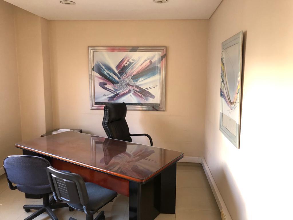 Av Pres. Roque Sáenz Peña 720 /6 Ambientes/ 3 Baños/ Cocina/ 110 M²/ U$s 290.000 3