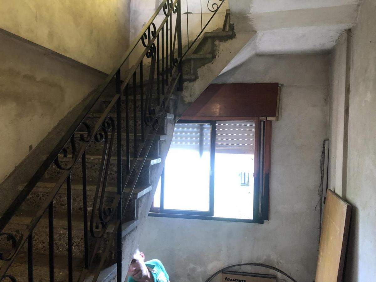 Jose Marti 1834/ Casa 6 Ambientes/ 2 Plantas/ Garage/ Terraza/ Patio/ 257 m² 4
