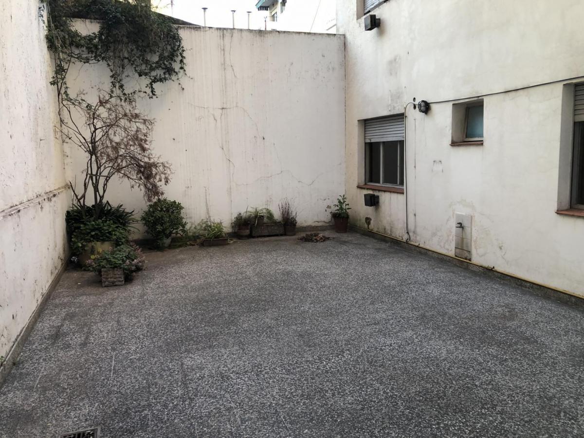 Paysandu 1100, Caba/ Depto 3 Ambientes/ 2 Patios y Ubicación / 100 m² 2