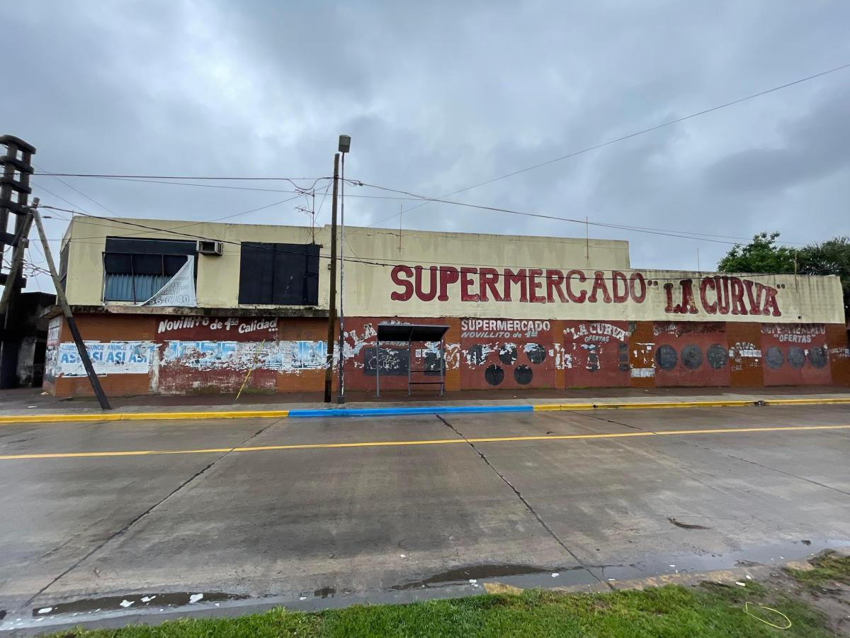 Perdriel 2400, Villa de Mayo/ galpon 1250 M²/ Gran Esquina / U$s 850.000 5