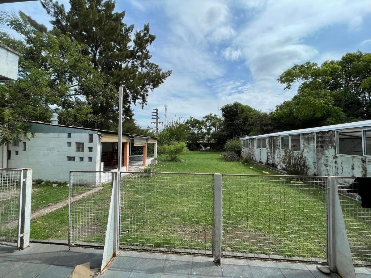 Casa Quinta Belgrano 2500 / Terreno de 1400 m² / Construidos 300 m², Pileta 2