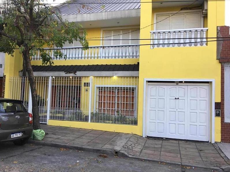 Zelarrayan 6000, Caba/ Gran Casa Lote Propio / 2 Propiedades en Una/ Fondo 5