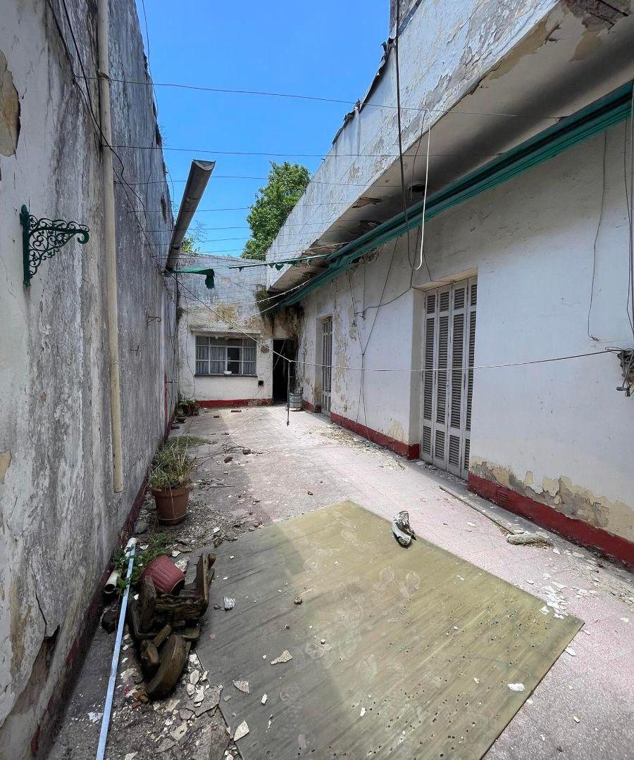 Culpina 400, CABA / casa y/o lote / 472 M2 / 8,66 x 55Mts / u$s 300.000