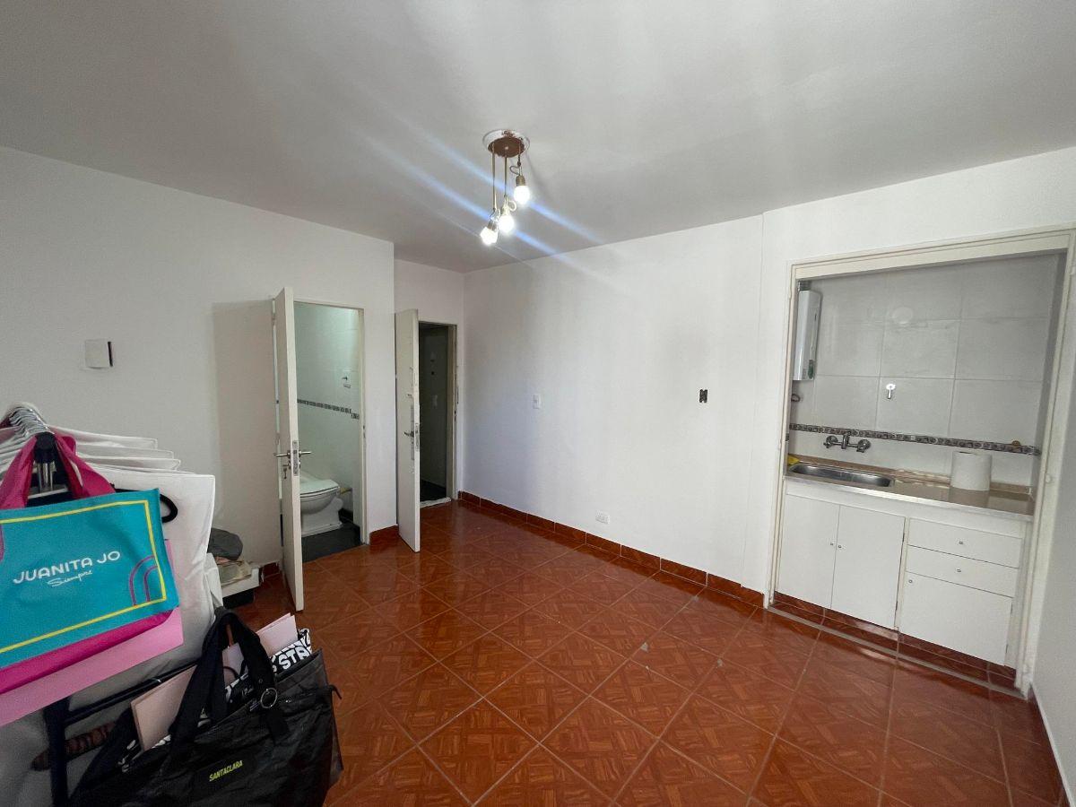 San José 1800 Constitución, CABA Venta departamento 1 ambiente 20 m2 u$s 27.500 excelente estado