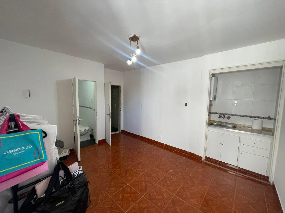 San José 1800 Constitución, CABA Venta departamento 1 ambiente 20 m2 u$s 27.500 excelente estado 2