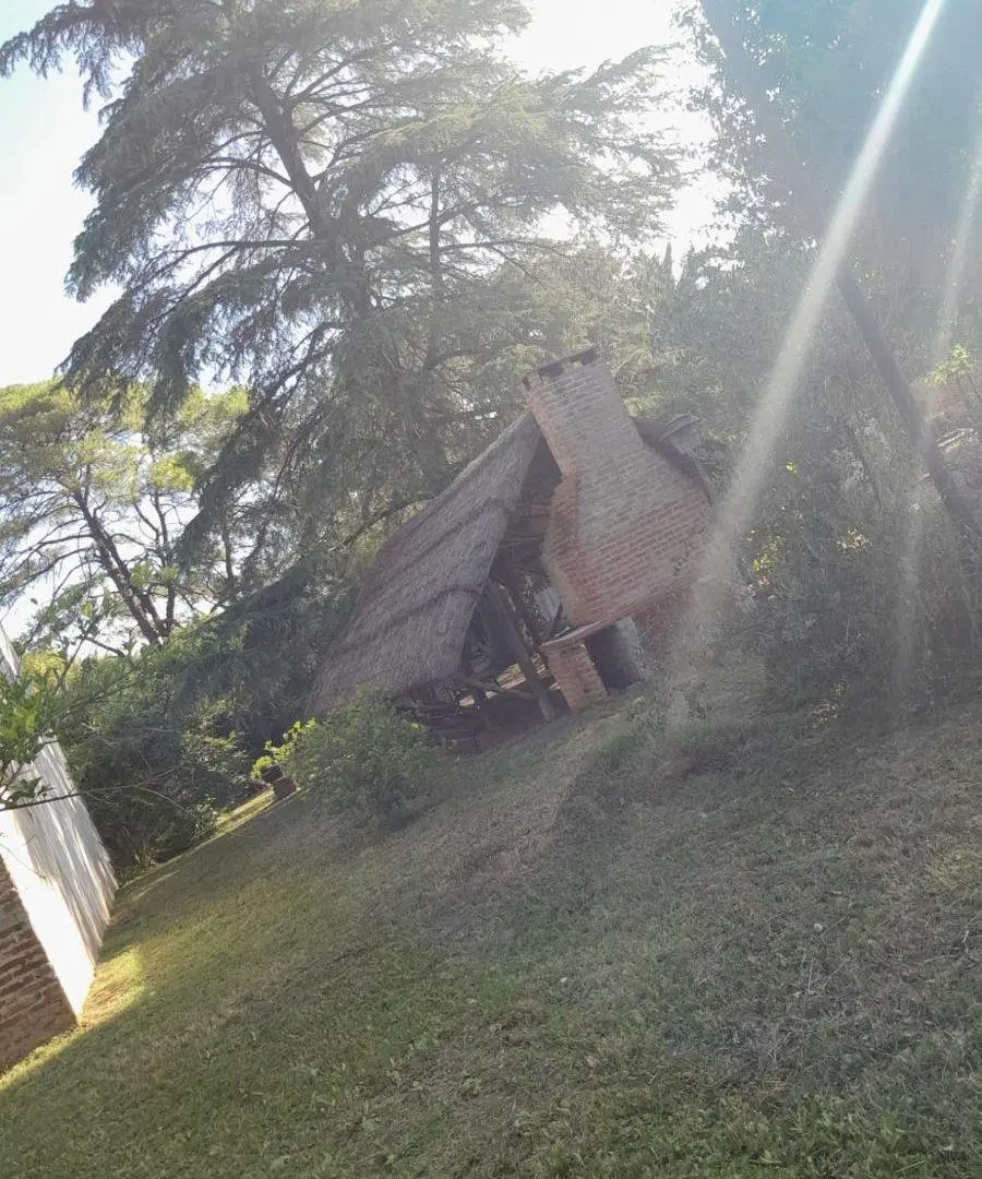 De la Quintana 100, Gral Rodriguez / casa 6 ambientes / pileta 1.600 m2 / u$s 75.000 3