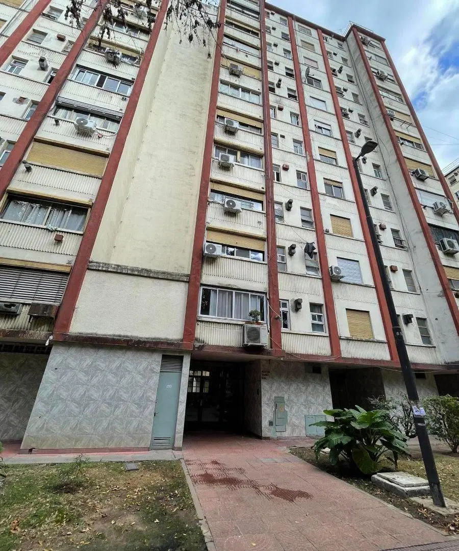 Mozart 2400, CABA/ departamento 2 ambientes / u$s 40.000 4