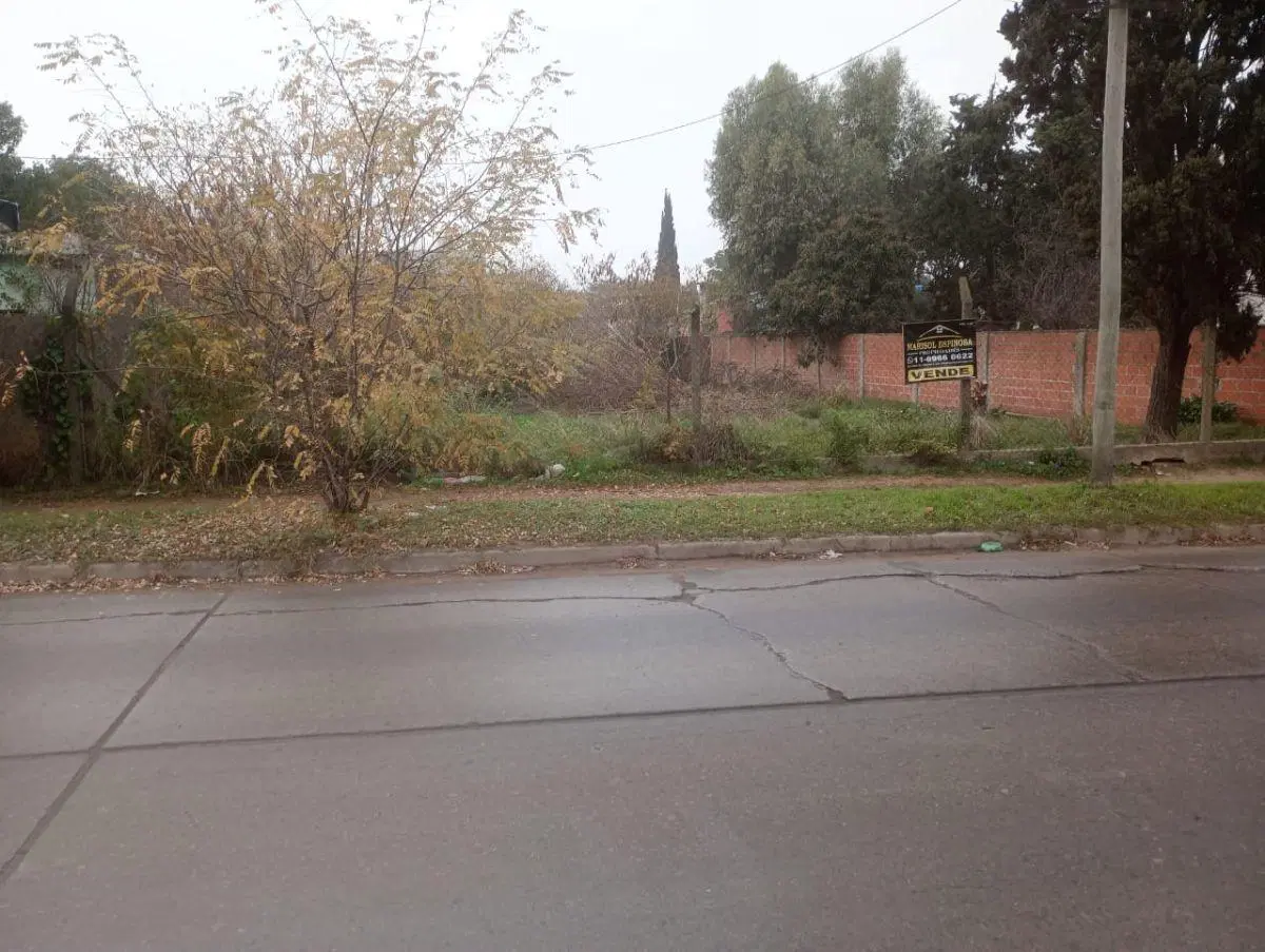 TERRENO 800 m2 DASTUGUE 2400 PASO DEL REY U$S 45.000 2