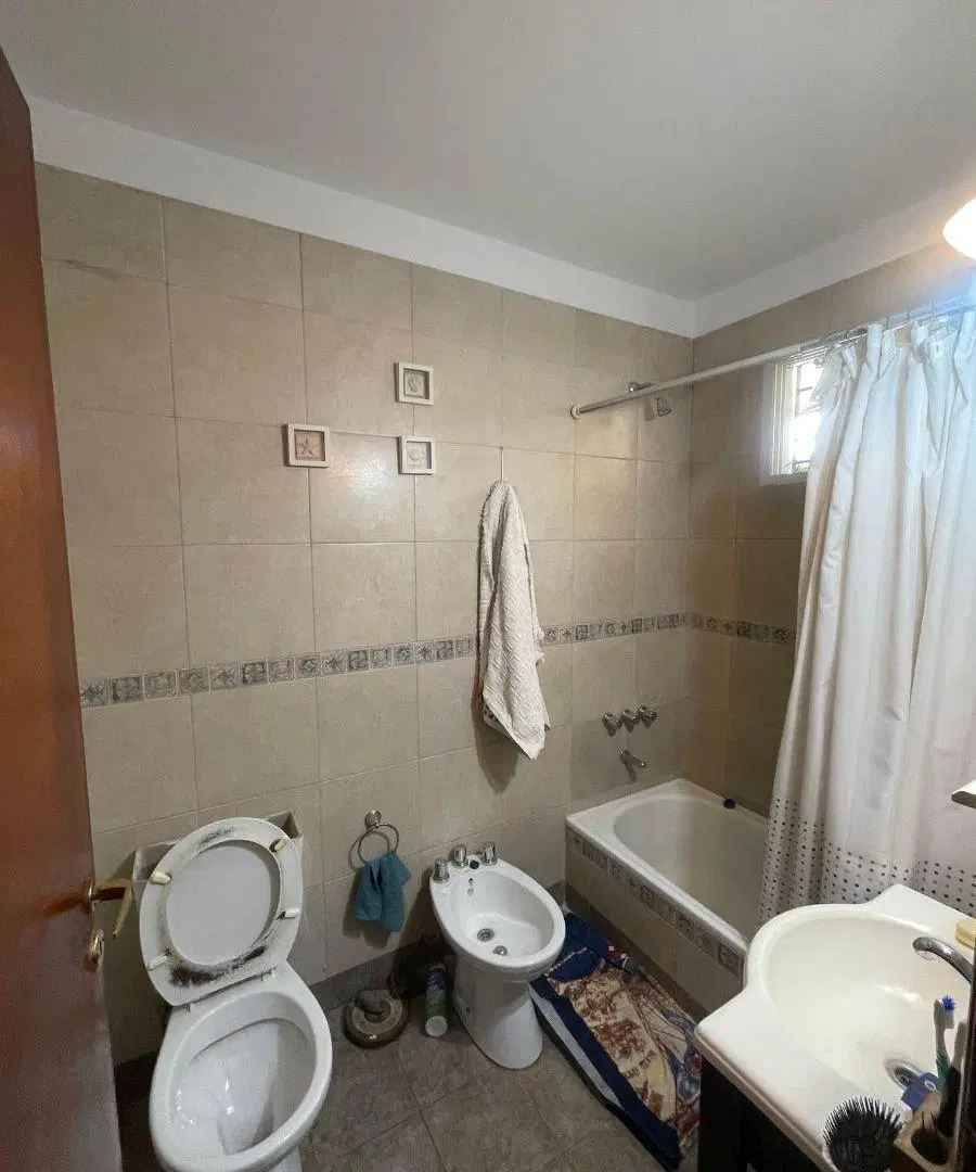 Pringles 1700, Ramos Mejía/ Alquiler casa 3 ambientes patio/ terraza/ pileta / $1.400.000 por mes 3