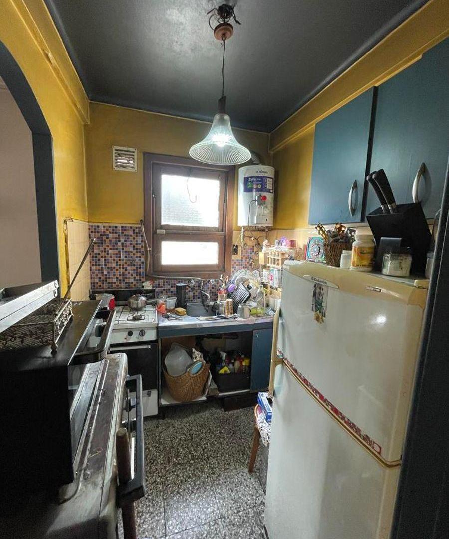 Foto de Combate Los Pozos 1570, San Cristobal CABA, PH 2 ambientes patio 60 m2, imagen 2