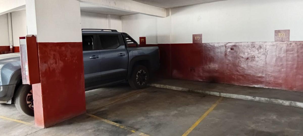 Foto de Cochera venta / garage en edificio / fija y cubierta / Peña 2627, CABA, imagen 3