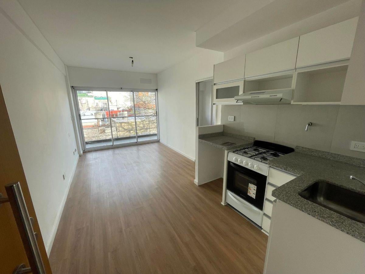 Foto de Alquiler departamento 2 ambientes / Camarones 2015, CABA/ Balcon a la, imagen 1