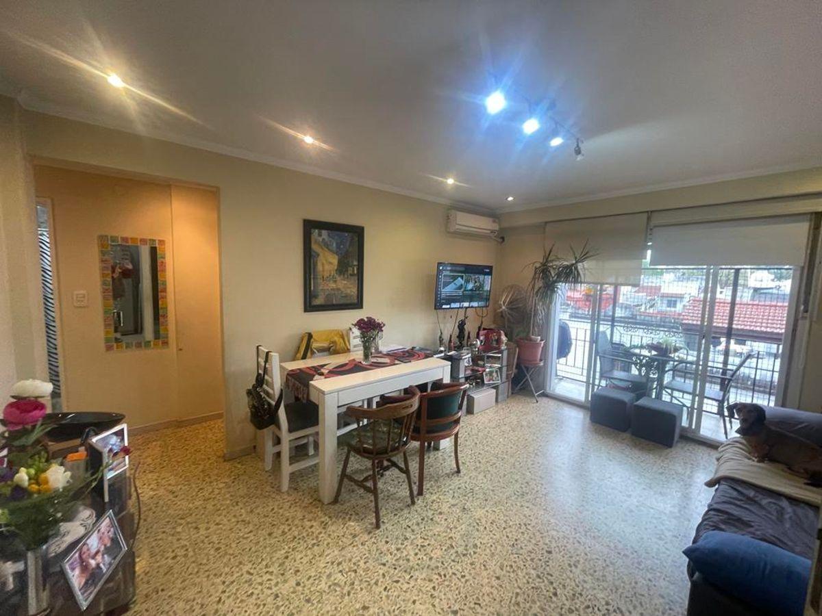 Foto de PH 3 Ambintes Rosalia De Castro 4600, Floresta, CABA 60 m2 balcon u$s, imagen 2