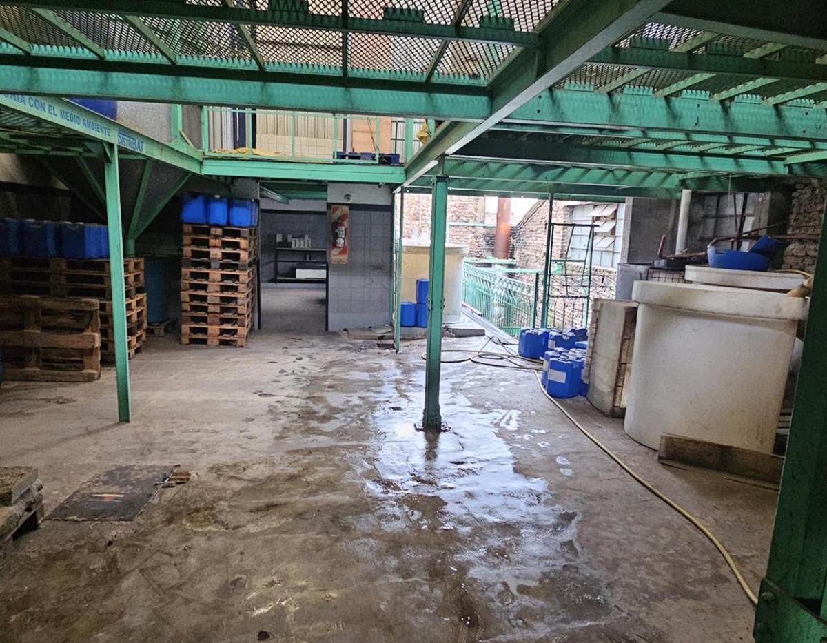 Importante Galpon/deposito/oficinas en Lote Propio 3