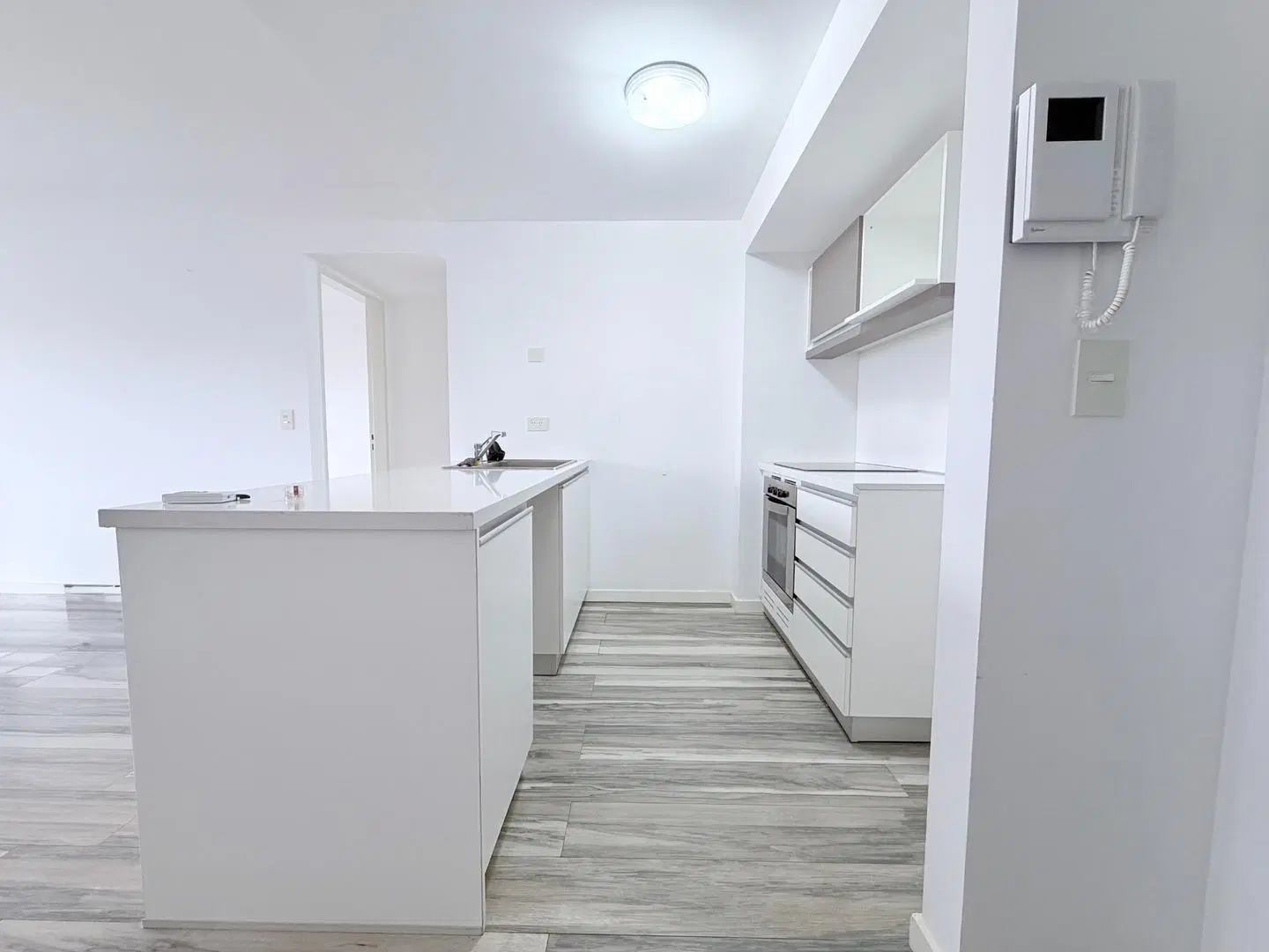 Departamento de 2 ambientes con balcón aterrazado y cochera 3