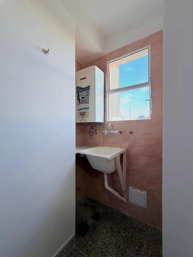 Departamento 4 ambientes con balcon y cochera 3