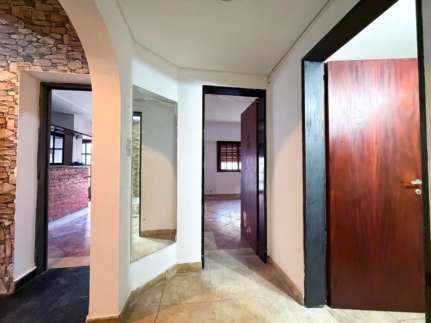 CASA 5 AMBIENTES PARA USO PROFESIONAL Y/O COMERCIAL 4