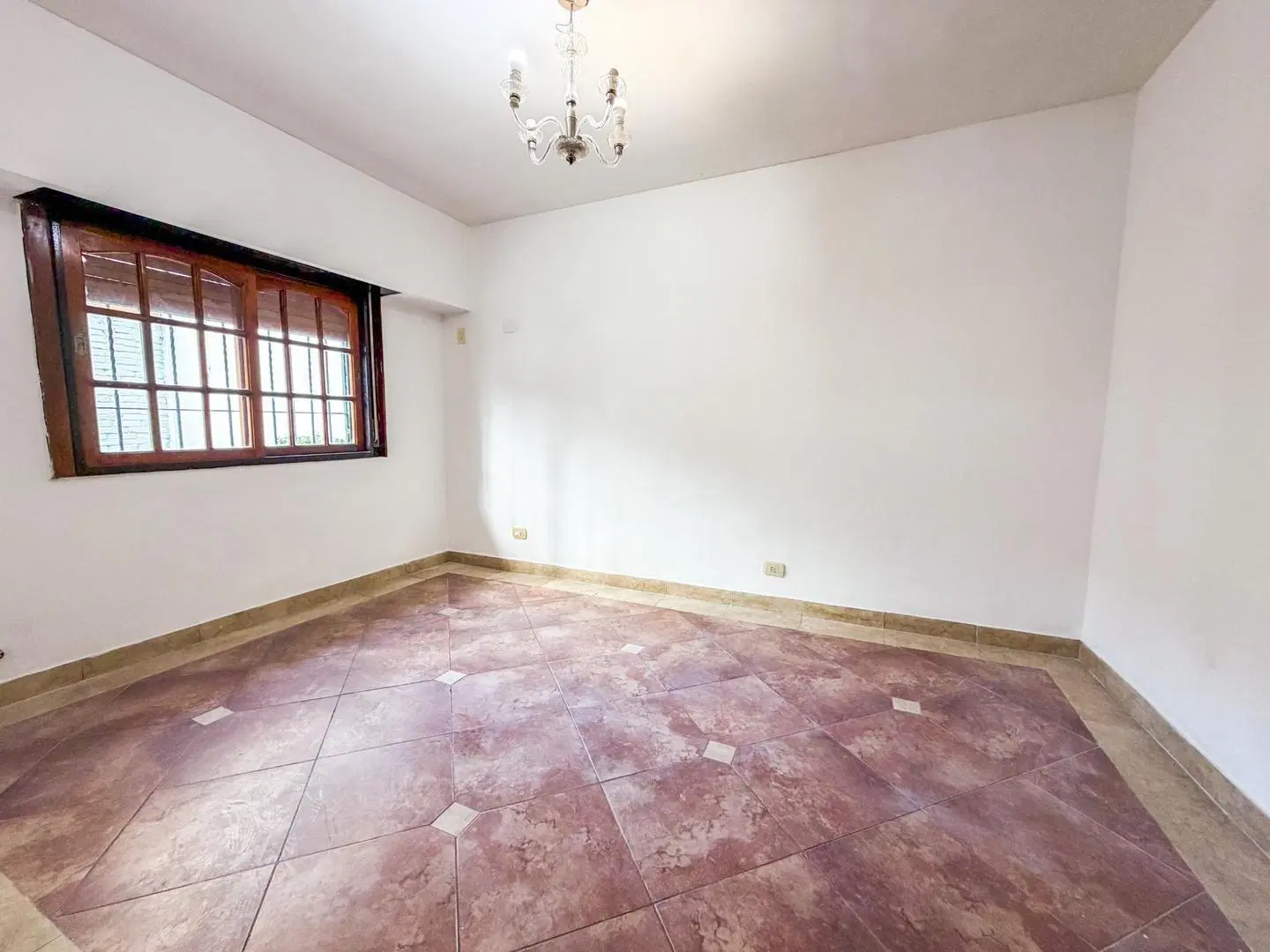 CASA 5 AMBIENTES - USO PROFESIONAL Y/O COMERCIAL 5