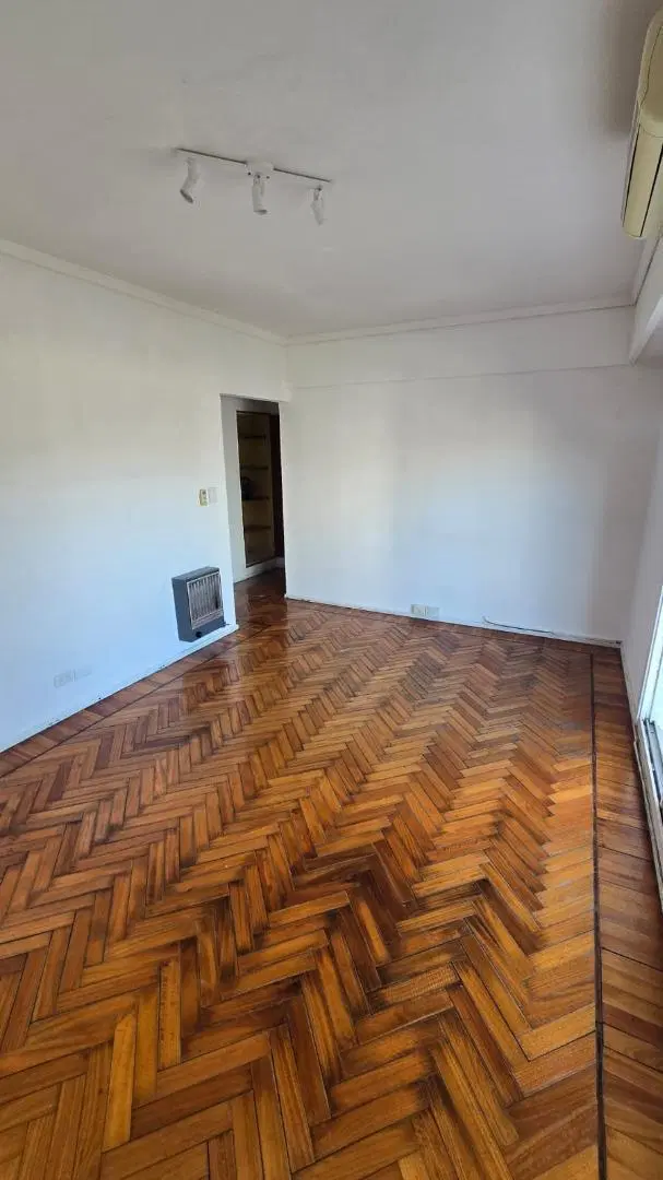 Departamento 2 ambientes con balcón 2