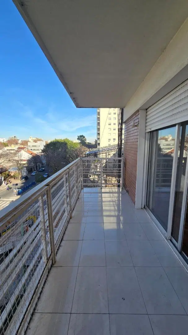 Departamento 2 ambientes con balcón 4